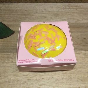 I ♥️ Revolution Eyeshadow Palette, Custard Fill